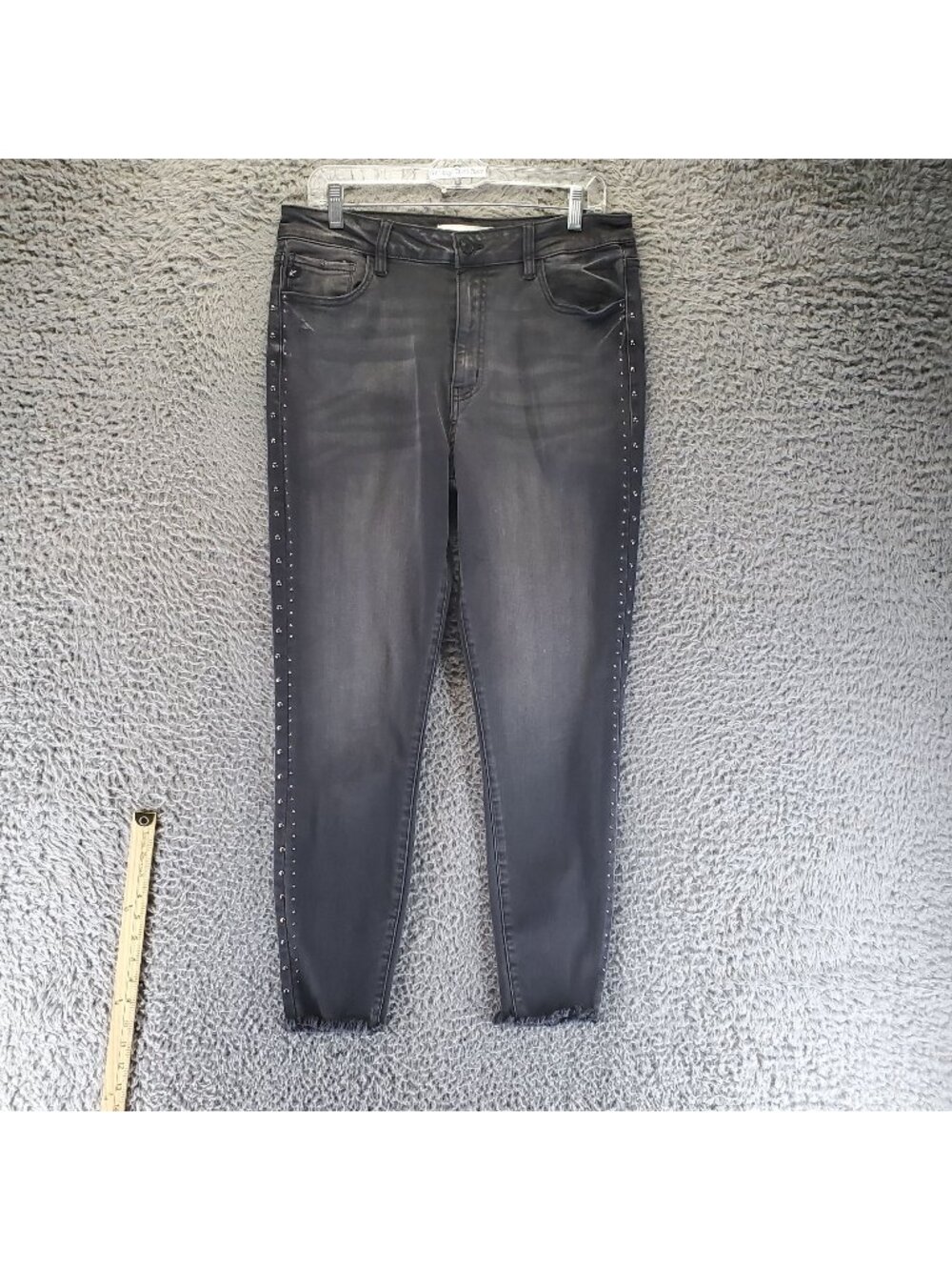 KanCan Jeans Womens 15/31 Black Skinny Studded Side Stretch Denim *Read*
